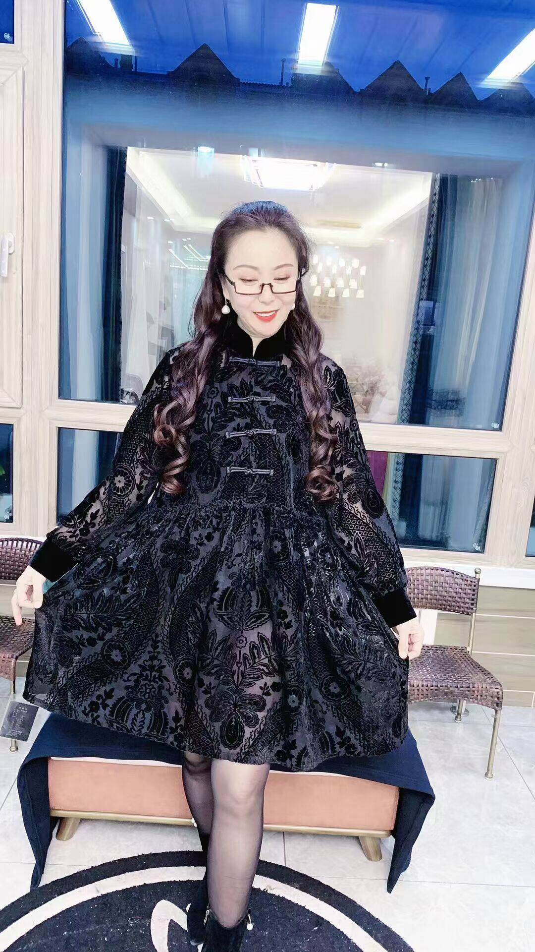 欧洲站金丝绒花朵连衣裙女时尚春秋新植绒中长款盘扣裙子唐装网红