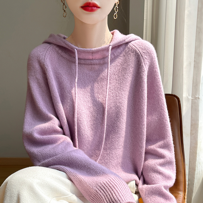 2025年秋冬新款蚕丝羊绒衫女休闲连帽加厚套头上衣保暖纯色针织衫