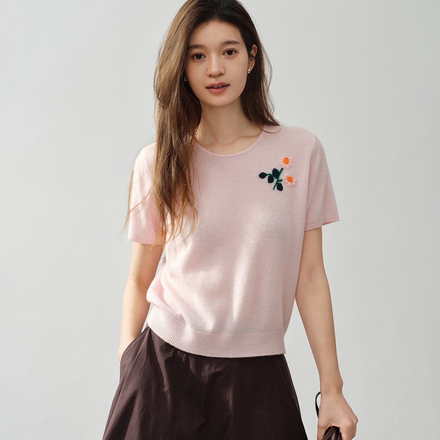 秋冬新款羊绒衫女100纯山羊绒圆领绣花半袖针织打底宽松套头百搭