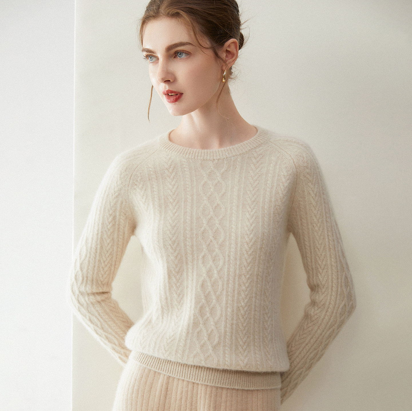 100%山羊绒衫女圆领插肩全身绞花宽松百搭针织打底衫显瘦内搭毛衣,女装/女士精品,羊绒衫,淘宝优惠券,粉丝福利购,淘宝优惠卷