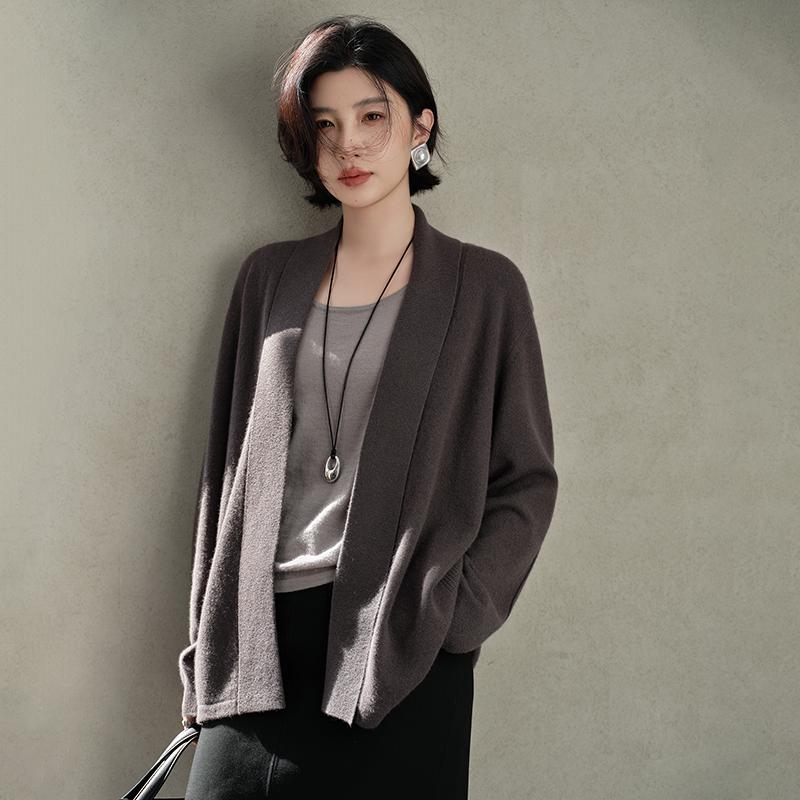 秋冬新款纯山羊绒开衫女中长款加厚翻领无扣气质减龄简约针织外套