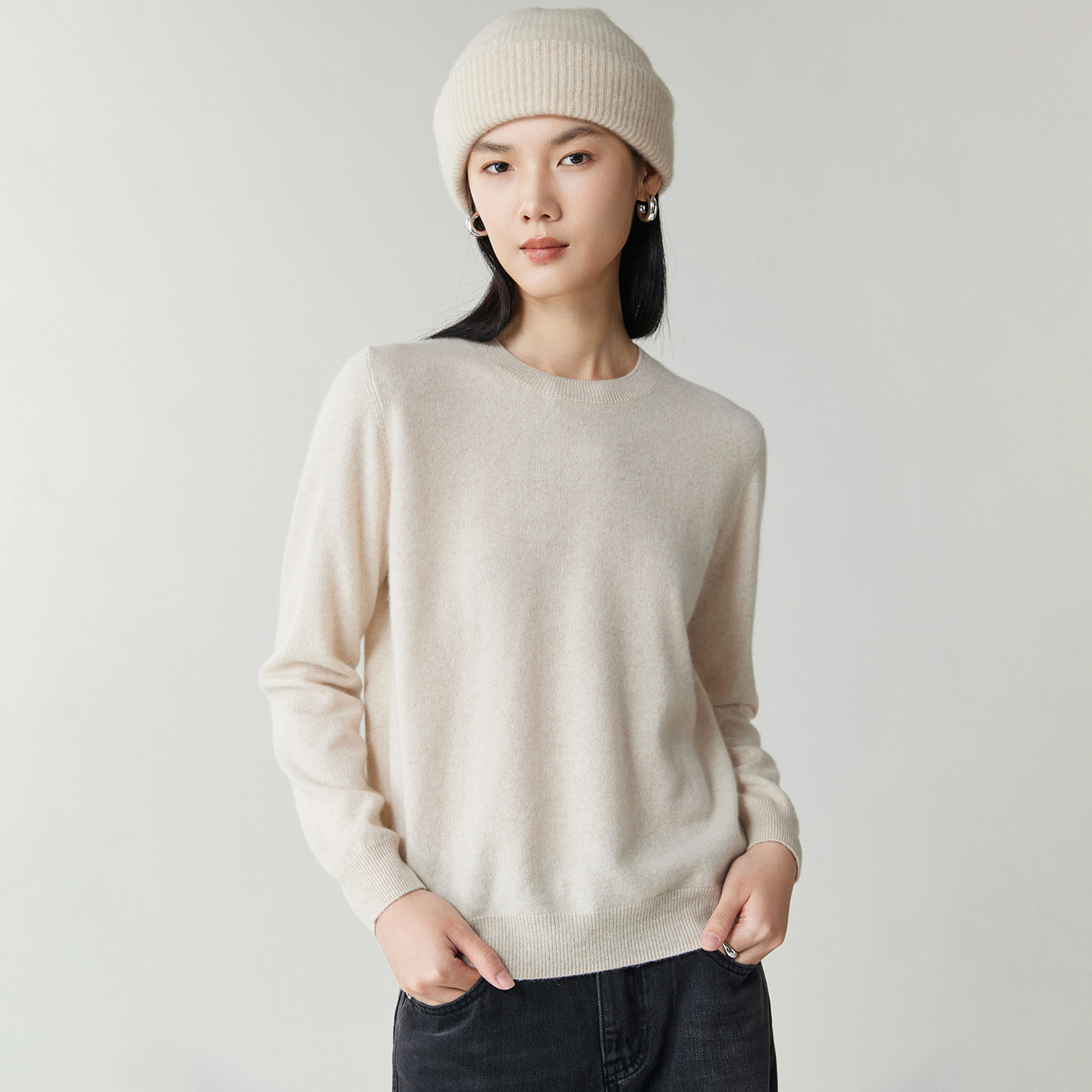 2025秋冬新款100%山羊绒圆领宽松休闲百搭针织打底衫柔软保暖毛衣