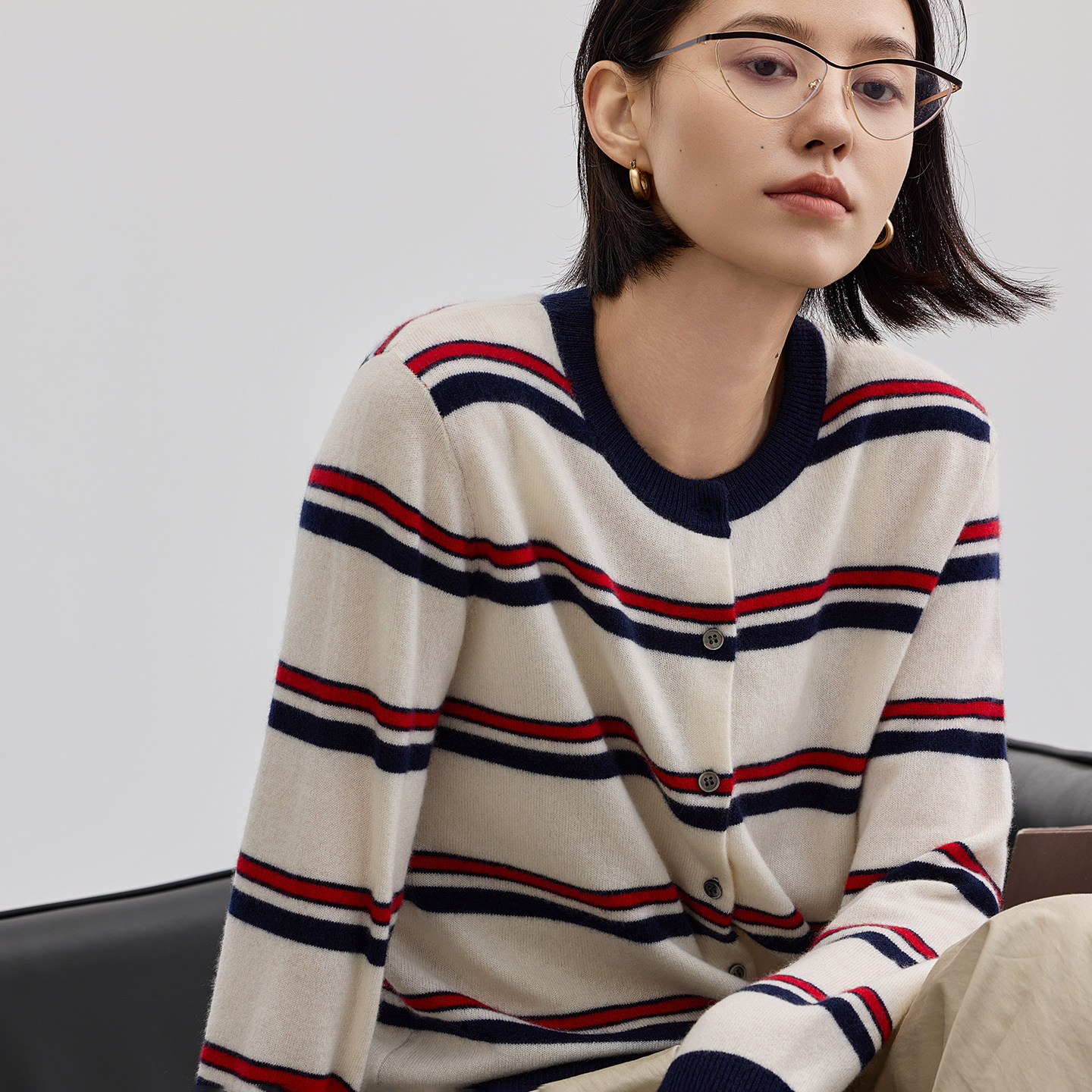 2025秋冬新款条纹撞色100%山羊绒开衫女圆领休闲减龄针织外套毛衣,女装/女士精品,羊绒衫,淘宝优惠券,粉丝福利购,淘宝优惠卷