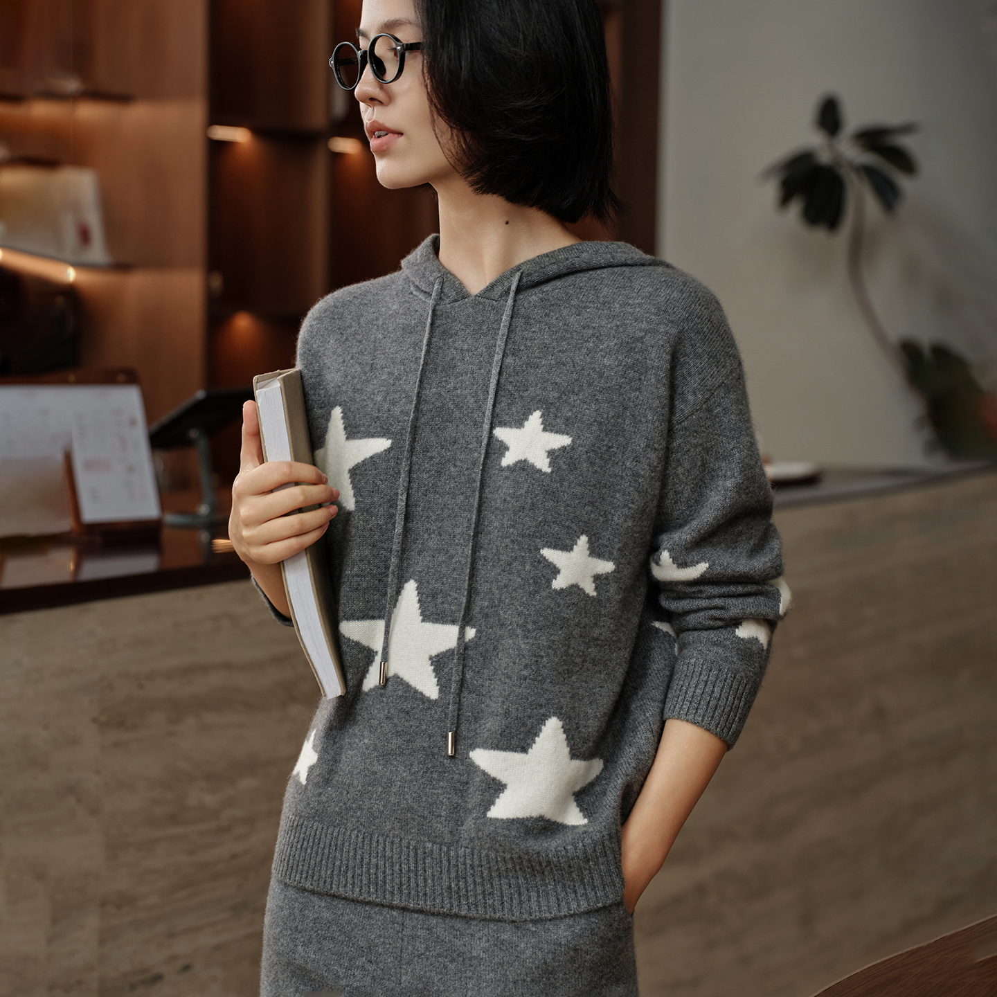 宽松慵懒100%纯山羊绒衫女连帽套头加厚长袖五星提花百搭针织上衣
