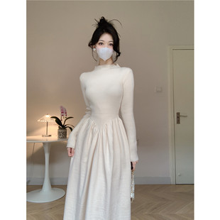 冬季配大衣内搭赫本风法式毛衣裙大摆半高领打底针织连衣裙女秋冬