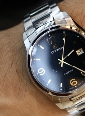 瑞士CYMA西马商务休闲黑盘日历精钢石英情侣防水表低折扣现货保修
