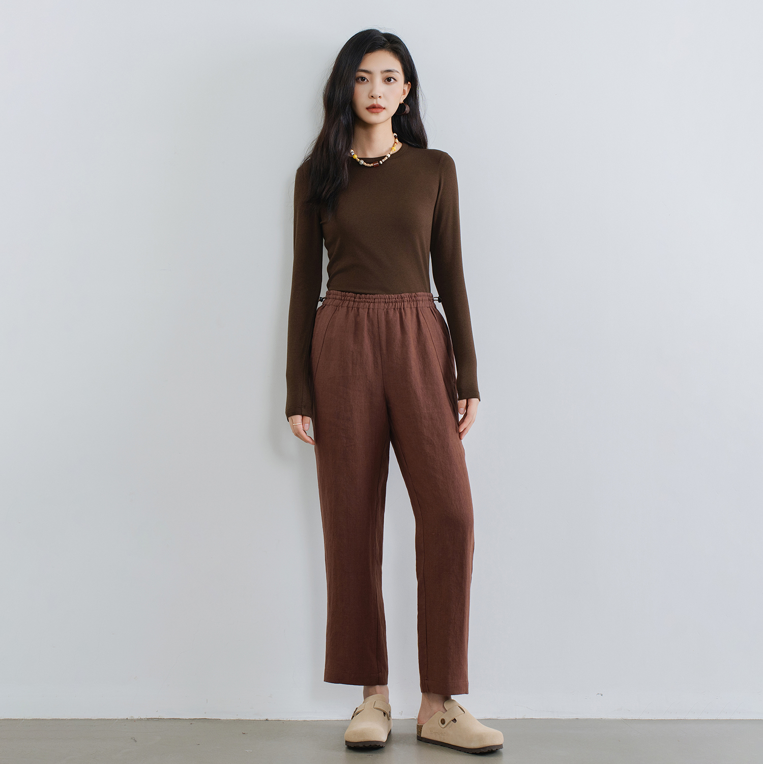 茶褐色松紧腰汉麻九分休闲裤