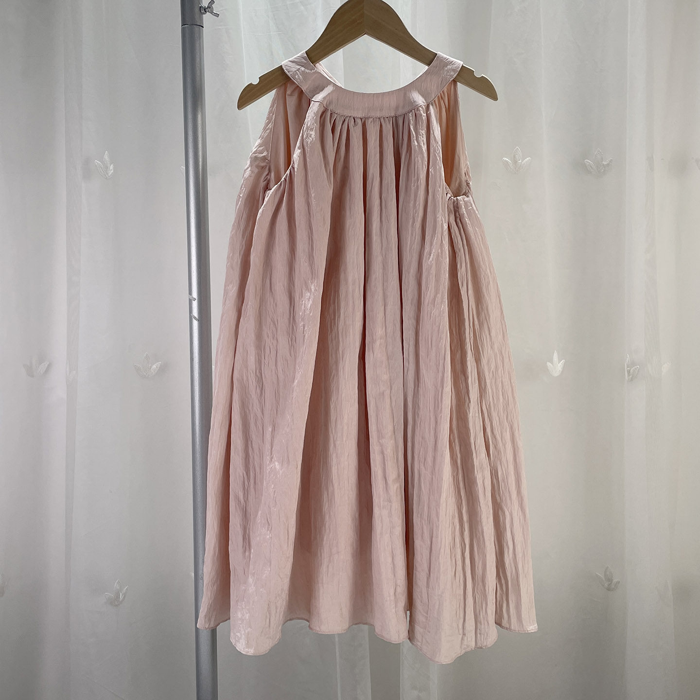 历 高端品牌撤柜童装中大童女童连衣裙儿童夏季小A版气质背心裙