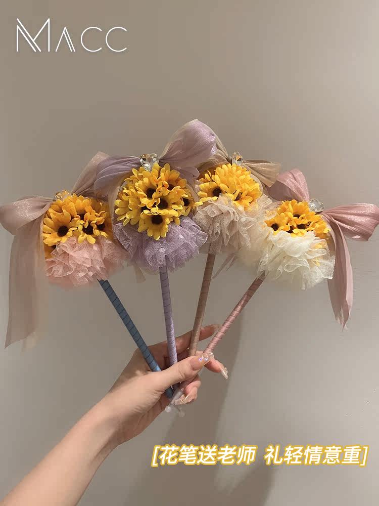 꽃다발 개학초 선생님께 드리는 손수 만든 불멸의 꽃 해바라기 꽃다발과 실용적인 스승의날 선물펜