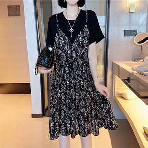 假两件吊带连衣裙女2023夏季宽松大码裙子中长款碎花裙a字裙短袖