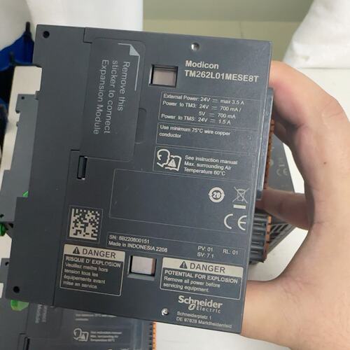议价施耐德TM262L01MESE8T 拆机二手件 包功能