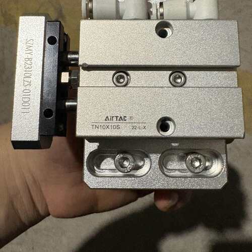 议价亚德客气缸，型号TN10X10S，实物拍的，全新，接口齐全，