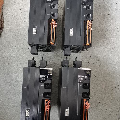 议价欧姆龙R88D-1SN20F-ECT伺服驱动器，2KW，实物