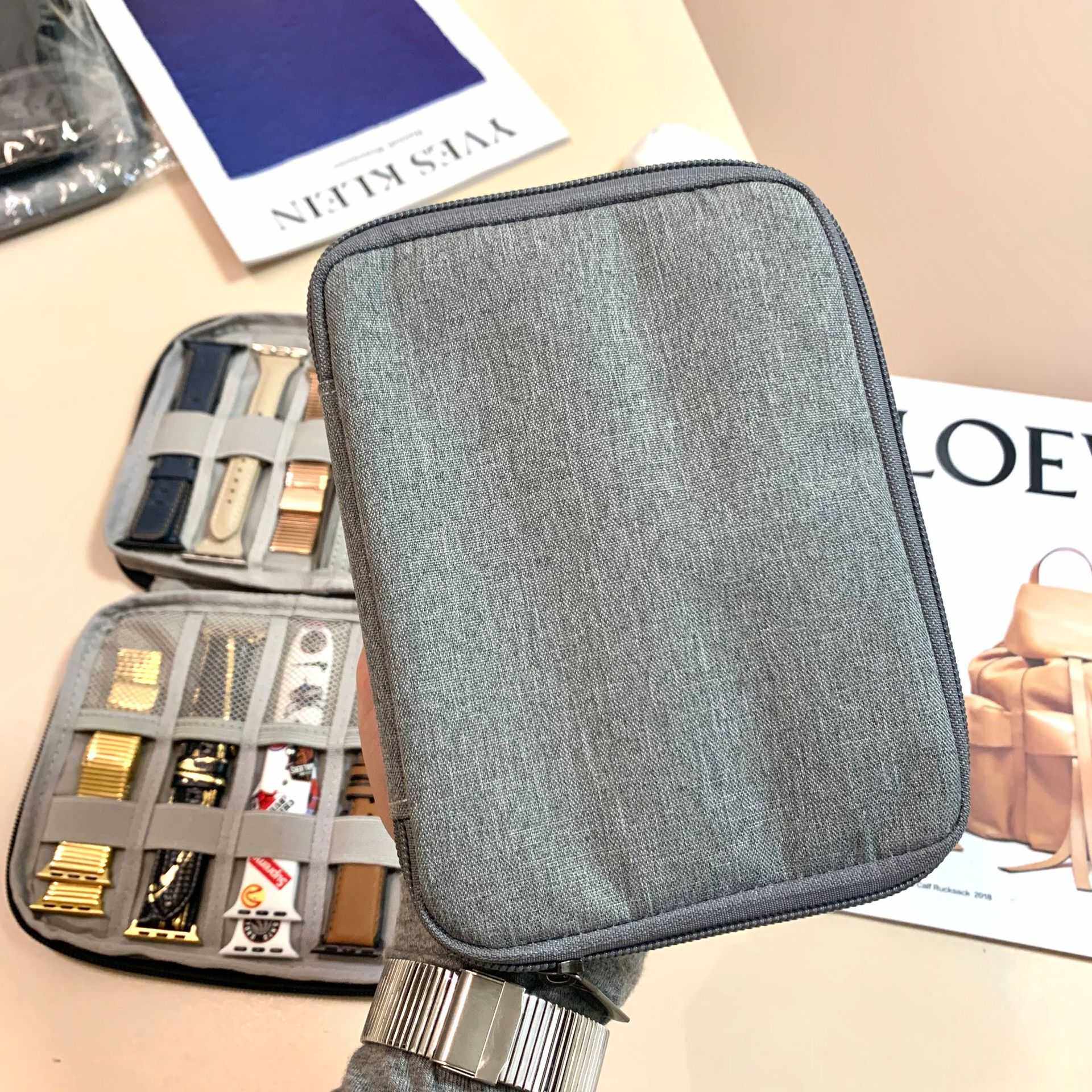 适用于apple watch8表带收纳包iwatch7苹果手表华为小米手表表带数据线收纳袋收纳盒耳机数据线充电器旅行袋高性价比高么？