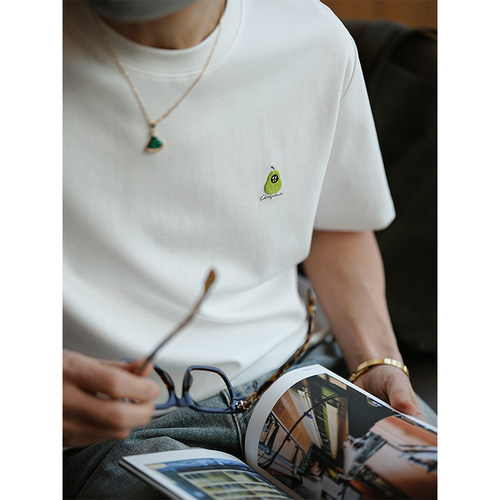 港风精致卡通绣标基础款短袖T恤