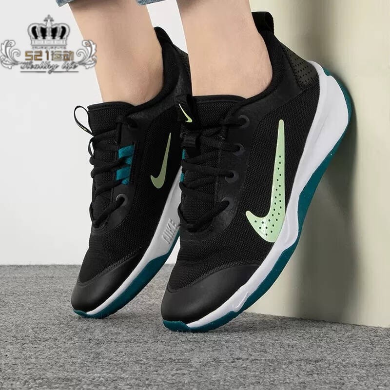 减震防滑耐磨透气室内综合休闲鞋