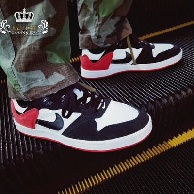 耐克黑脚趾低帮休闲运动滑板鞋