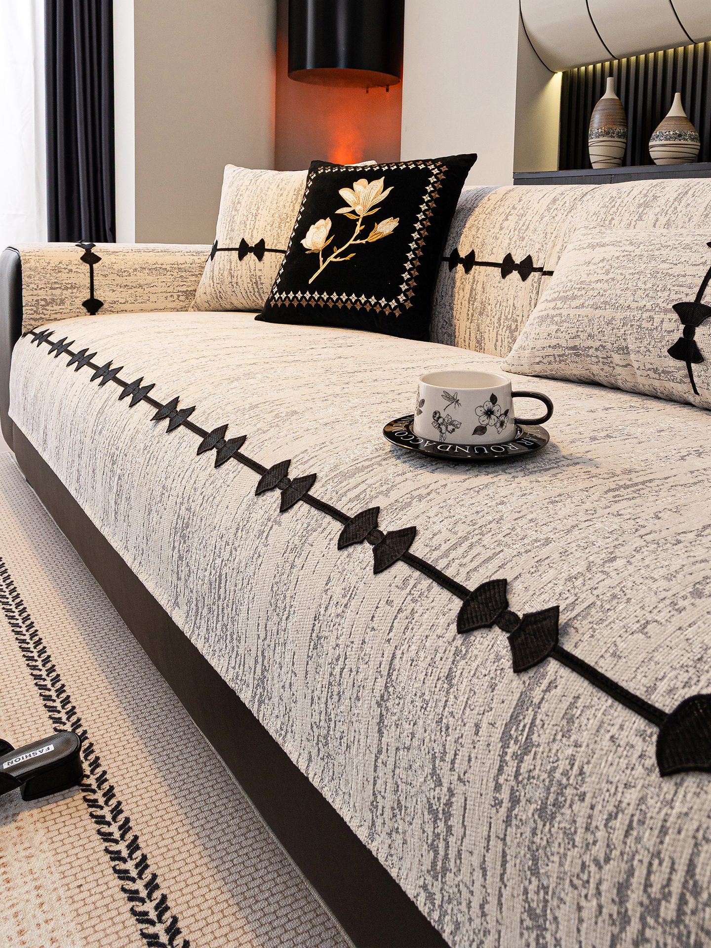 2025新款专用皮沙发垫布直排高级感防滑直排沙发坐垫四季通用盖布