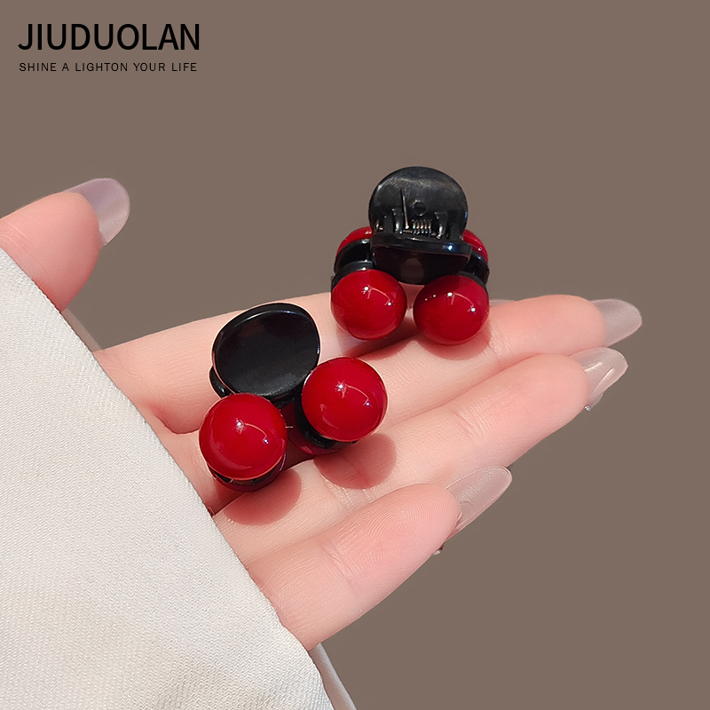 安可拉红圆形迷你抓夹2025新半扎发小号鲨鱼夹后脑勺发饰新年头饰