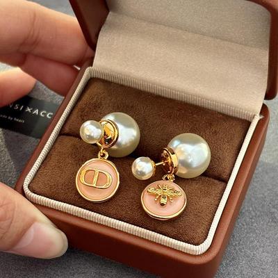 韦雪同款D家粉色贝母CD蜜蜂耳环