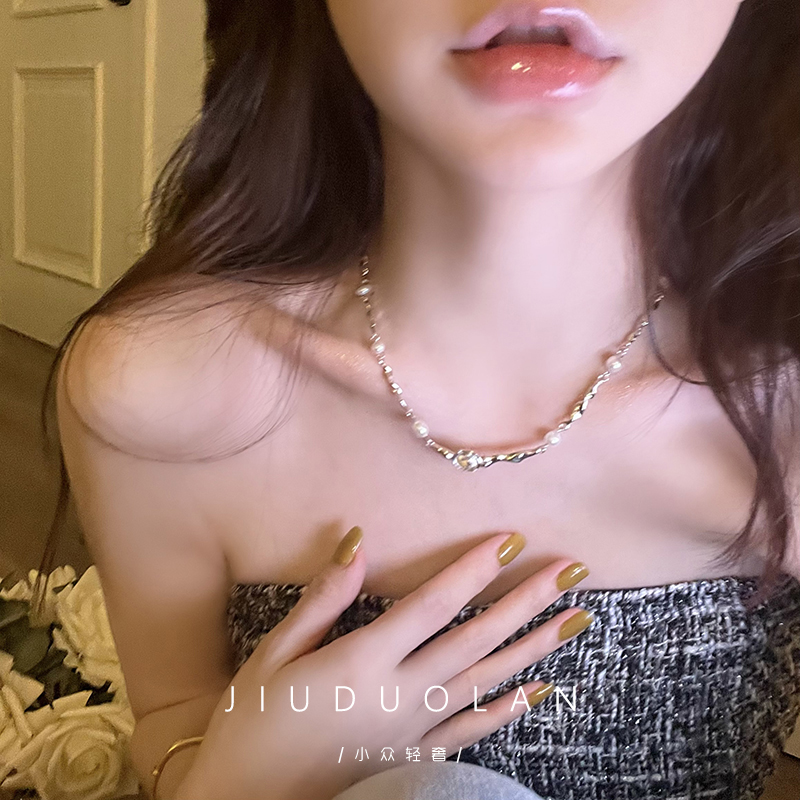 纯御辣妹风珍珠锁骨链