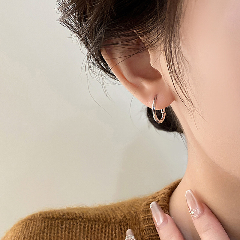 S999纯银耳环女2025新爆款小众设计高级感养耳洞素圈耳扣气质耳饰