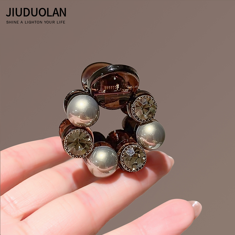 2025新款珍珠抓夹女高级感后脑勺半抓小发夹侧边刘海夹鲨鱼夹头饰