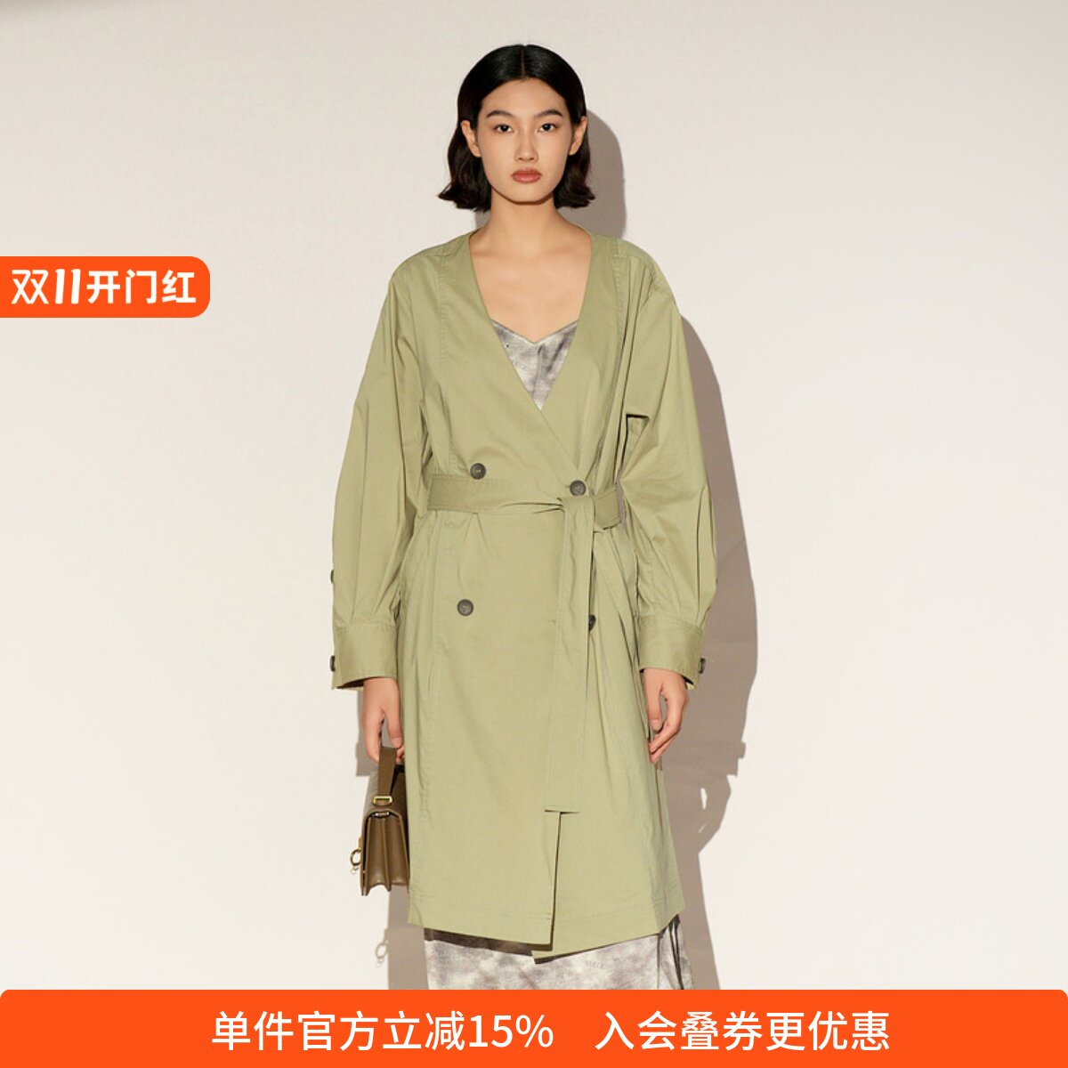 XG/雪歌中长款V领腰带风衣女