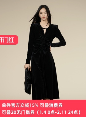 XG/雪歌2025年冬季新款休闲百搭V领丝绒连衣裙女长裙XK404007A790