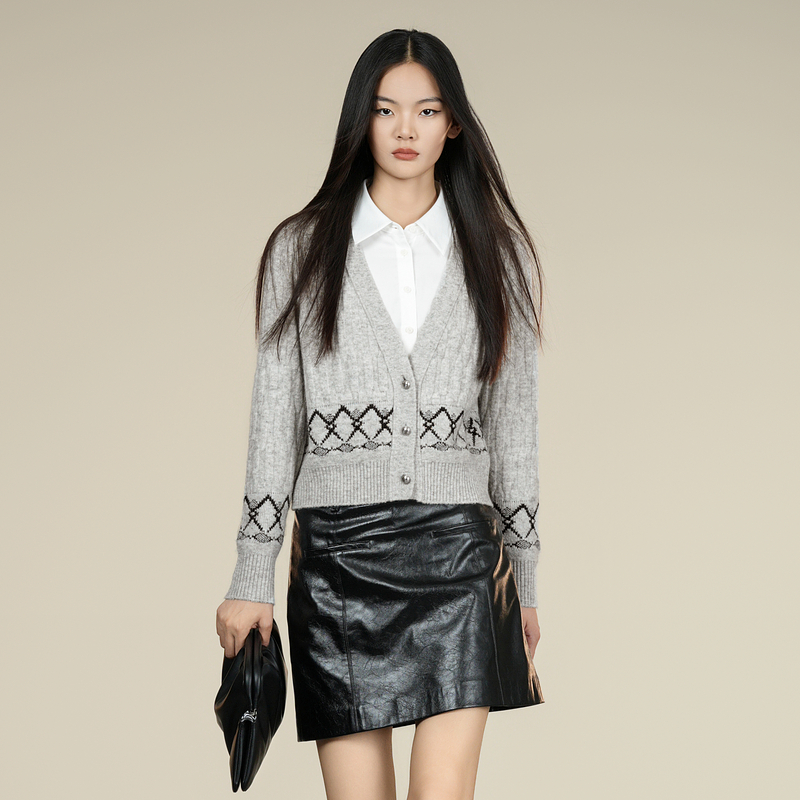 XG/雪歌假两件菱纹V领针织开衫女