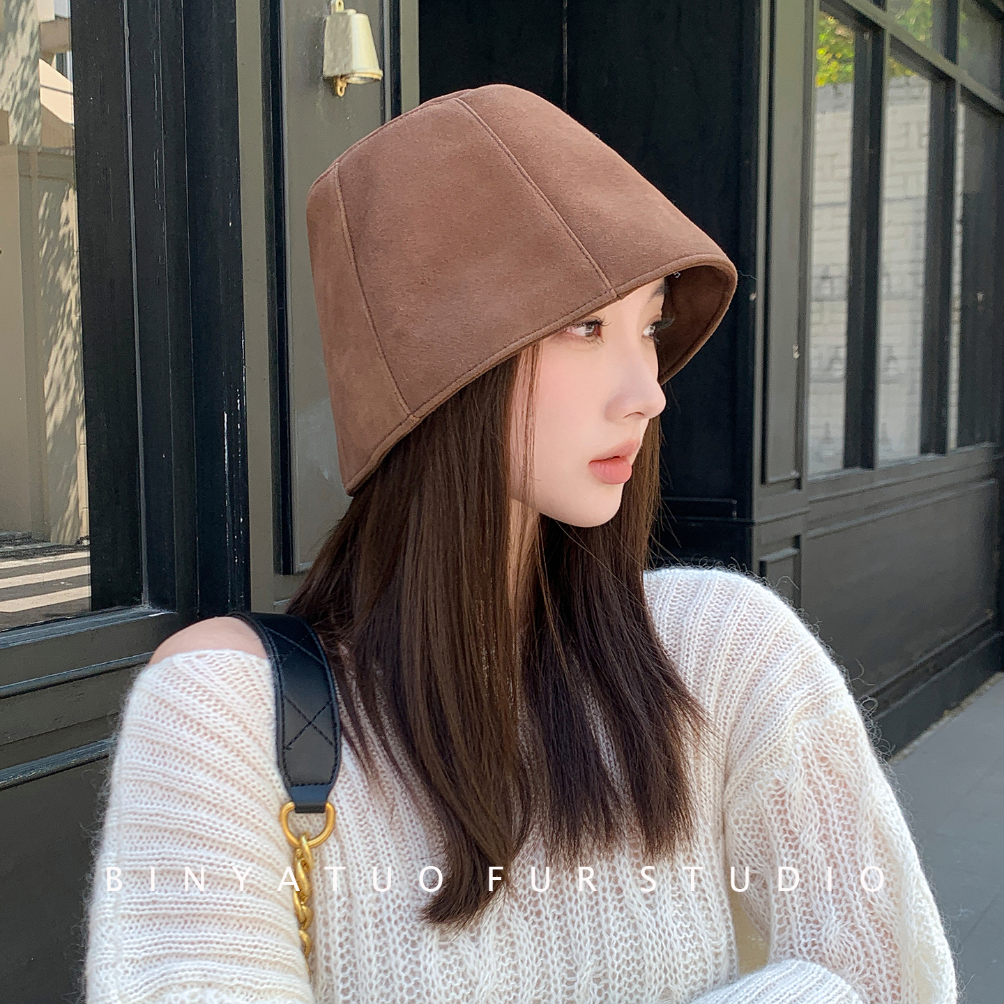 秋冬真皮水桶帽女小羊皮反绒皮大头围渔夫帽韩版显脸小百搭帽子