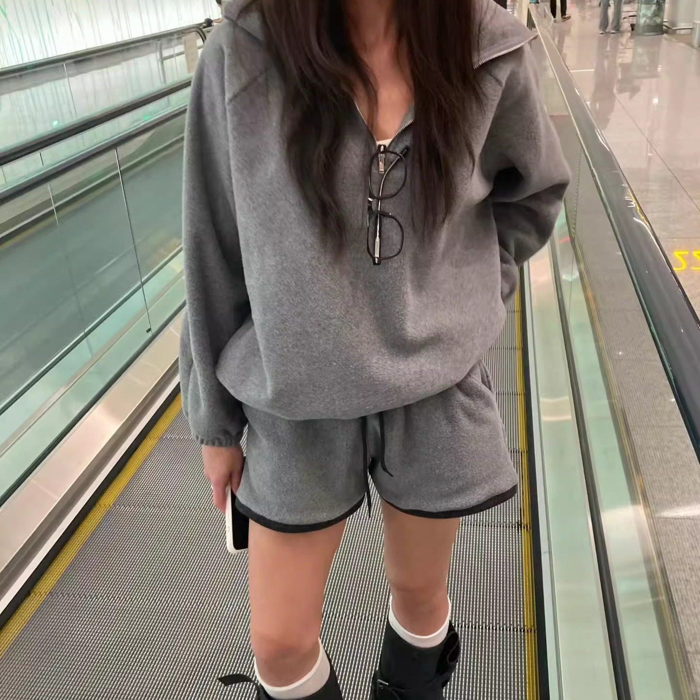 韩国代购女装2025冬款毛绒半拉链宽松立领气质卫衣+拼色短裤套装