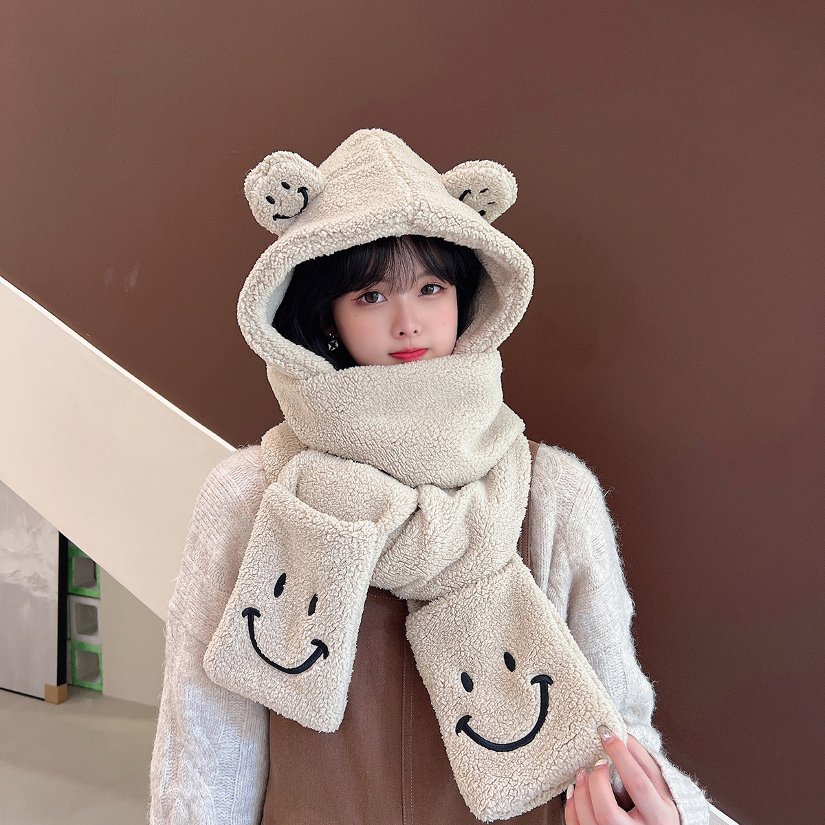毛绒小熊帽子围巾手套三件套女冬季卡通笑脸甜美可爱耳朵加厚保暖