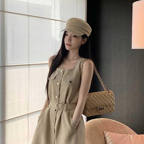 酥皮摩卡小众卡其色温柔显白显瘦收腰工装背心裙连衣裙