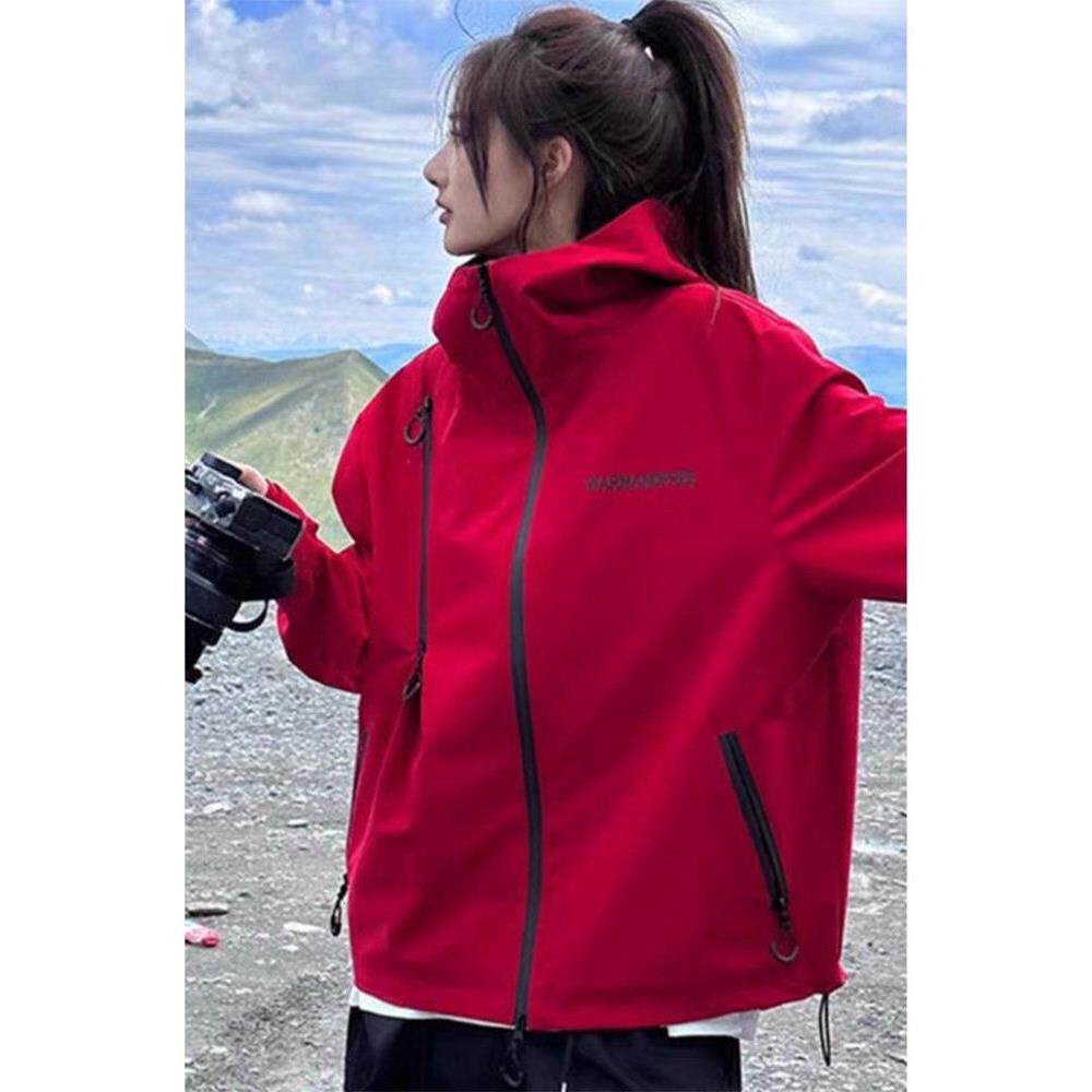 红色户外工装外套女款春季运动三合一川西登山服外套夹克防晒上衣