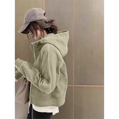 灰绿色短款连帽卫衣外套女