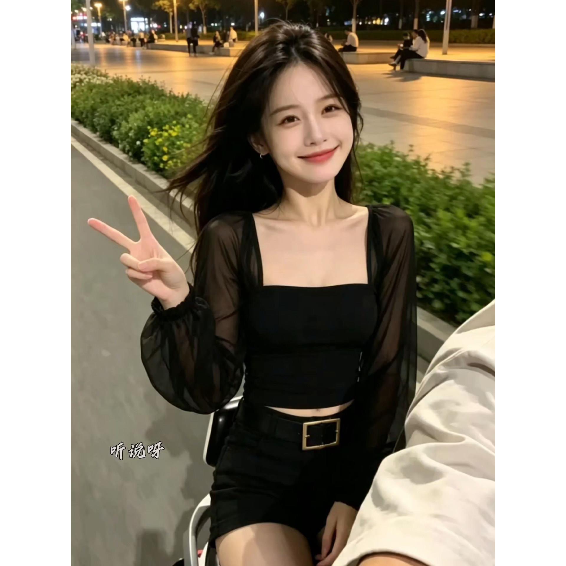 辣妹黑色拼接网纱方领长袖T恤女春秋收腰内搭打底衫灯笼袖上衣