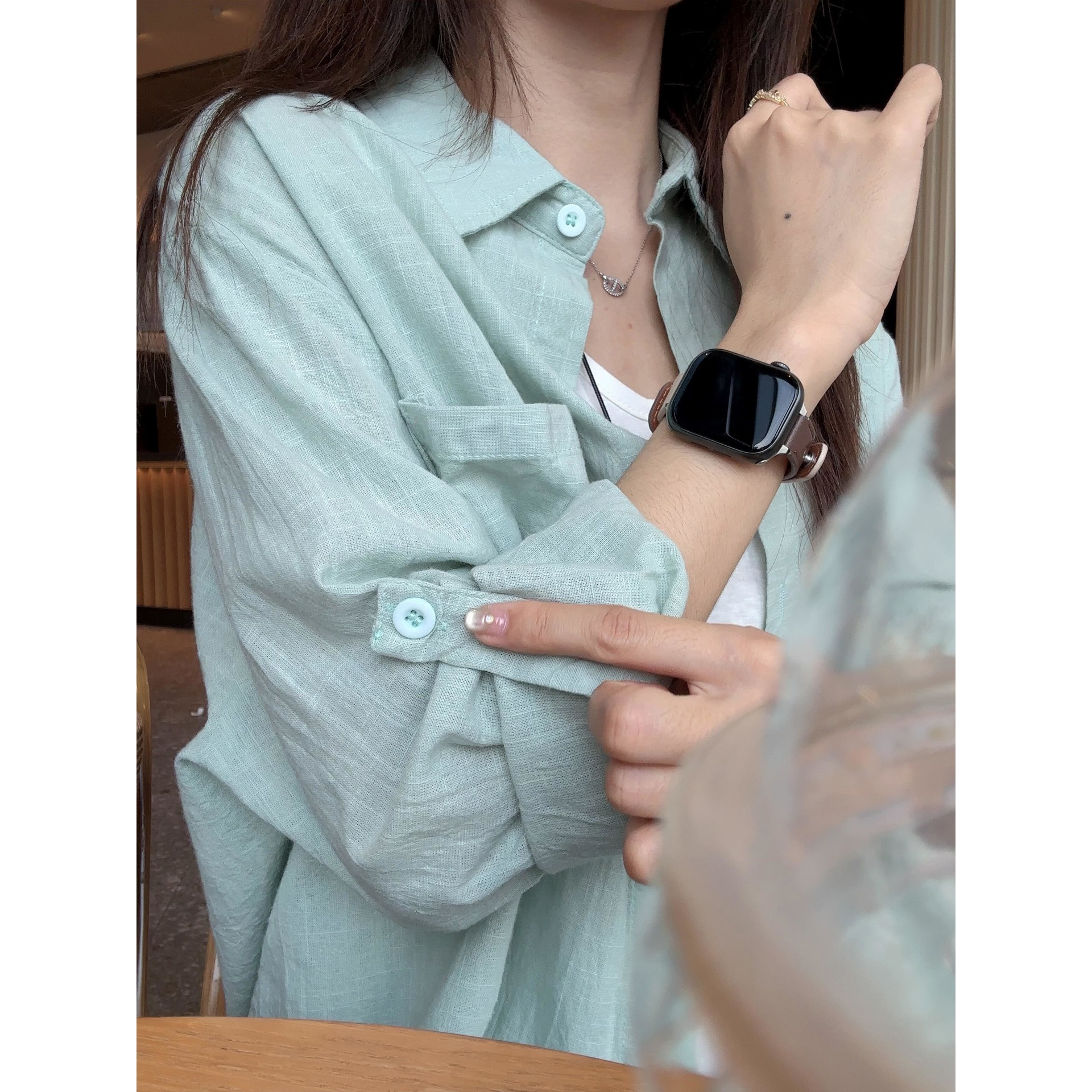 清爽薄荷绿色亚麻衬衫女夏图片