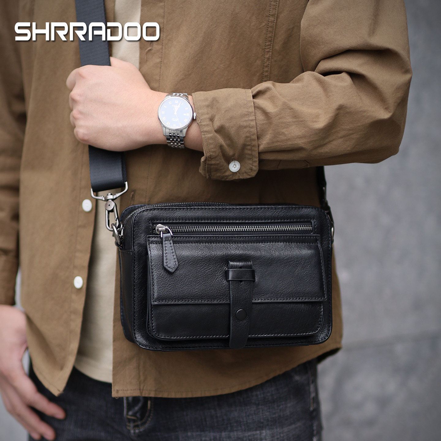 男士斜挎包头层牛皮单肩背包便携小方包黑色简约休闲旅行通勤挎包