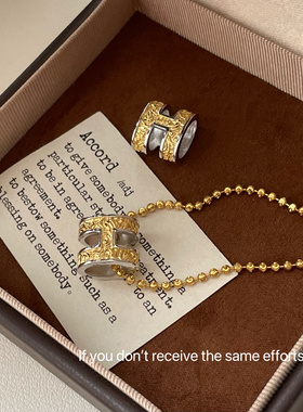 s925纯银H小蛮腰金色唐草纹路路通吊坠女小众设计时尚高级感气质