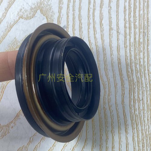 适用别克英朗新君威科鲁兹迈锐宝科帕奇6速波箱半轴油封24230682