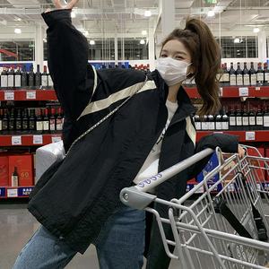 黑色工装冲锋衣羽绒服女冬季新款今年爆款短款加厚连帽白鸭绒外套图片