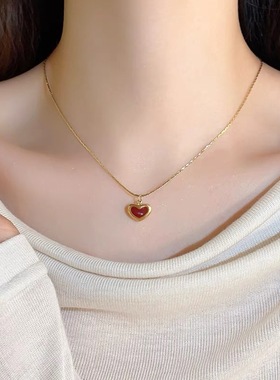 合金材质红色爱心项链女