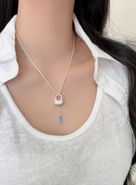 unbeaten轻奢锁包流苏锁骨链女