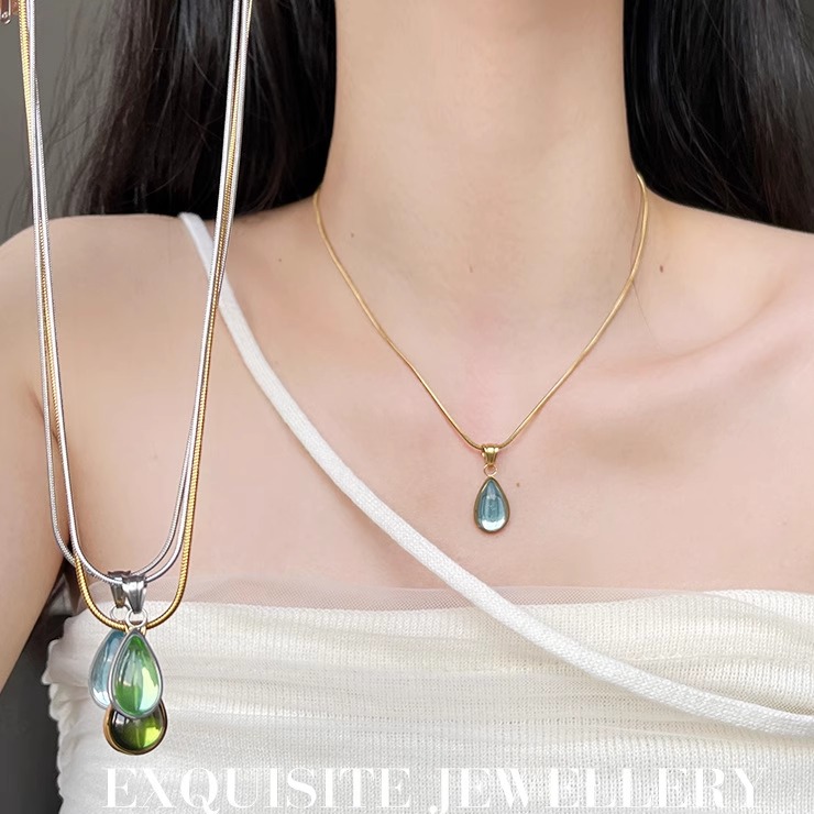 UNBEATEN法式复古橄榄绿蓝色水滴项链女高级感小众设计吊坠锁骨链