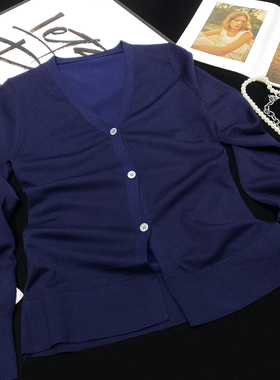 CCA自制小众大牌风藏蓝色排扣长袖V领针织开衫短款显瘦毛衣外套女