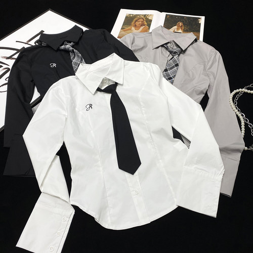 CCA自制JK学院风绣花领带长袖衬衣修身显瘦短款刺绣字母纯欲衬衣