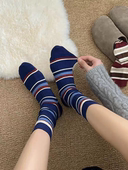 红蓝条纹搭配好复古 谁懂啊 什么神仙撞色 中筒堆堆袜子女