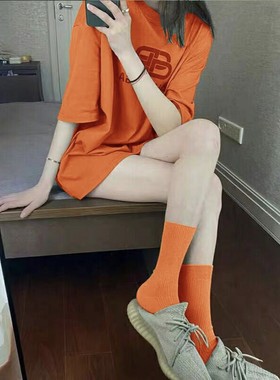 夏日橘子海～橘色与夏天的适配度满分！就是喜欢这种高饱和的袜子