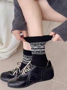 感觉 非常慵懒 一双黑色费尔岛自带vintage气质 日系复古且文艺